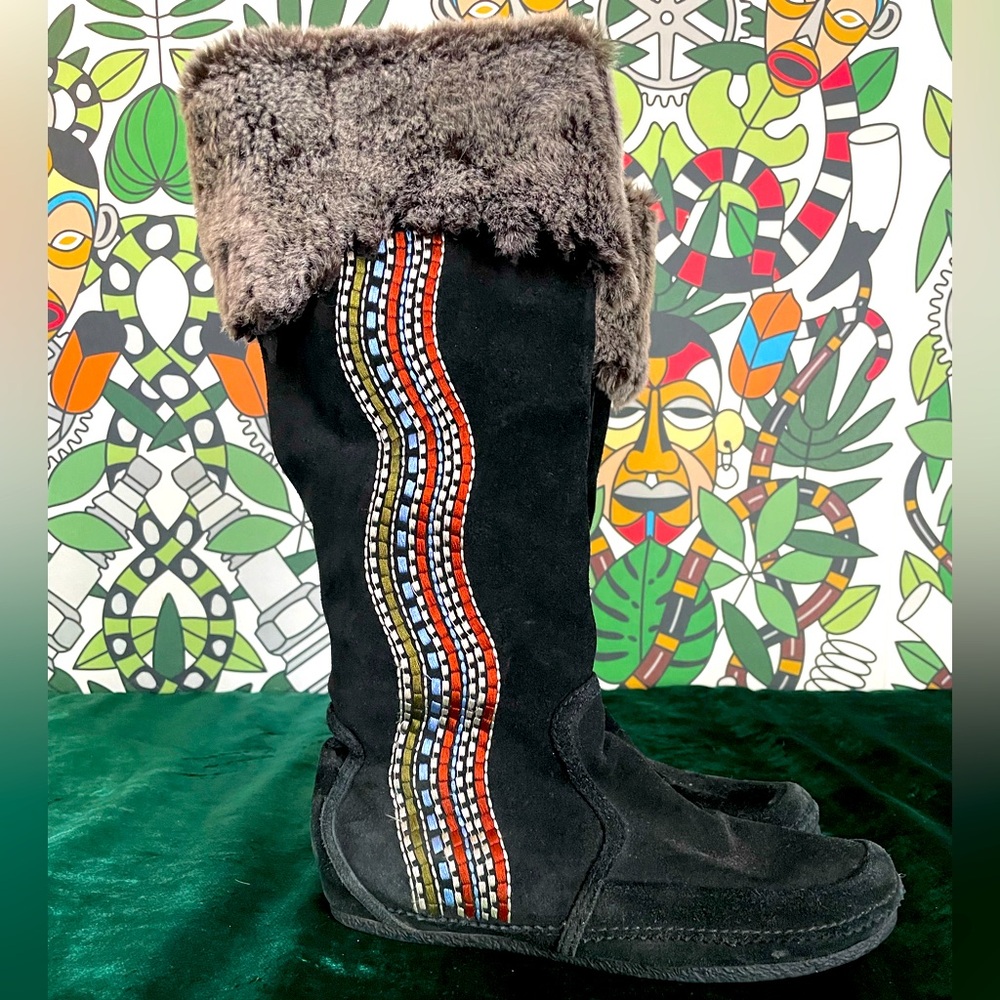 Vintage ALDO fur trim embroidered multi stripe moccasin boots rare unique